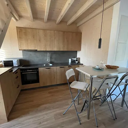Moderne Maisonette-ferienwohnung Mit Dachterrasse, Waldblick & Parkplatz