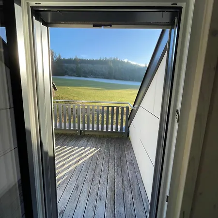 Apartmán Moderne Maisonette-ferienwohnung Mit Dachterrasse, Waldblick & Parkplatz Friedburg