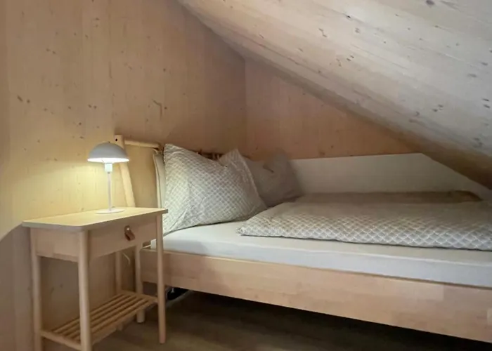 Moderne Maisonette-ferienwohnung Mit Dachterrasse, Waldblick & Parkplatz Friedburg