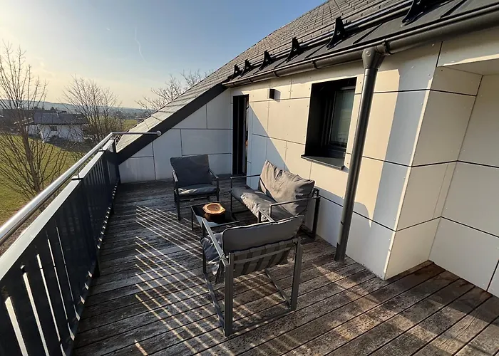 Apartment Moderne Maisonette-ferienwohnung Mit Dachterrasse, Waldblick & Parkplatz Friedburg