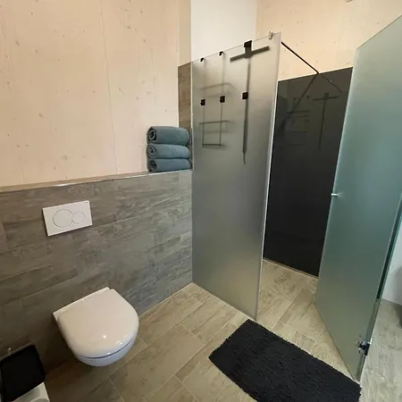 Moderne Maisonette-ferienwohnung Mit Dachterrasse, Waldblick & Parkplatz Apartament Friedburg