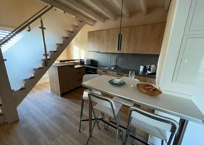 Apartament Moderne Maisonette-ferienwohnung Mit Dachterrasse, Waldblick & Parkplatz Friedburg