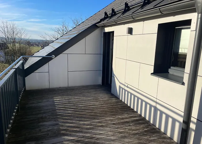 Moderne Maisonette-ferienwohnung Mit Dachterrasse, Waldblick & Parkplatz Friedburg